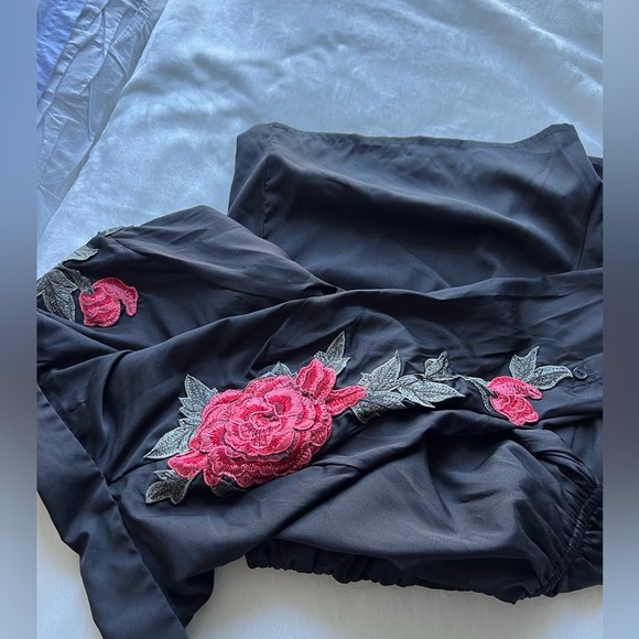 Romper with flower 🌺 - Picture 7 of 8